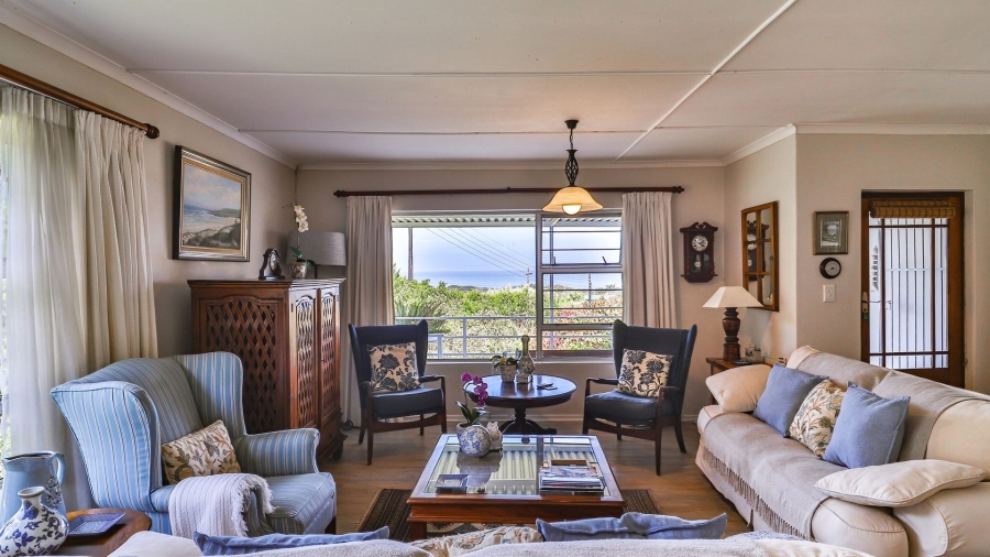 3 Bedroom Property for Sale in Sunrise On Sea Eastern Cape